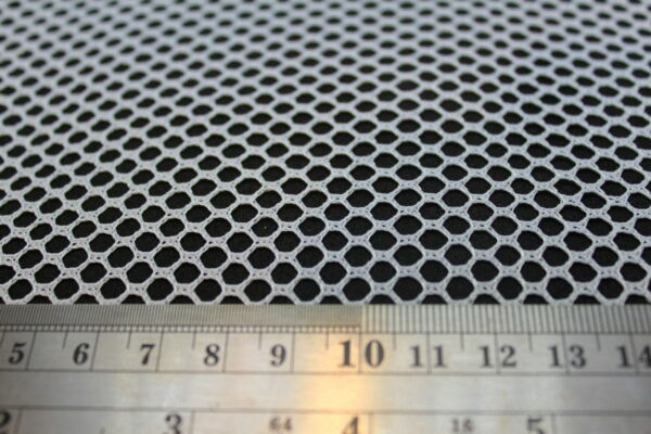 Large fishing lure airbrush netting